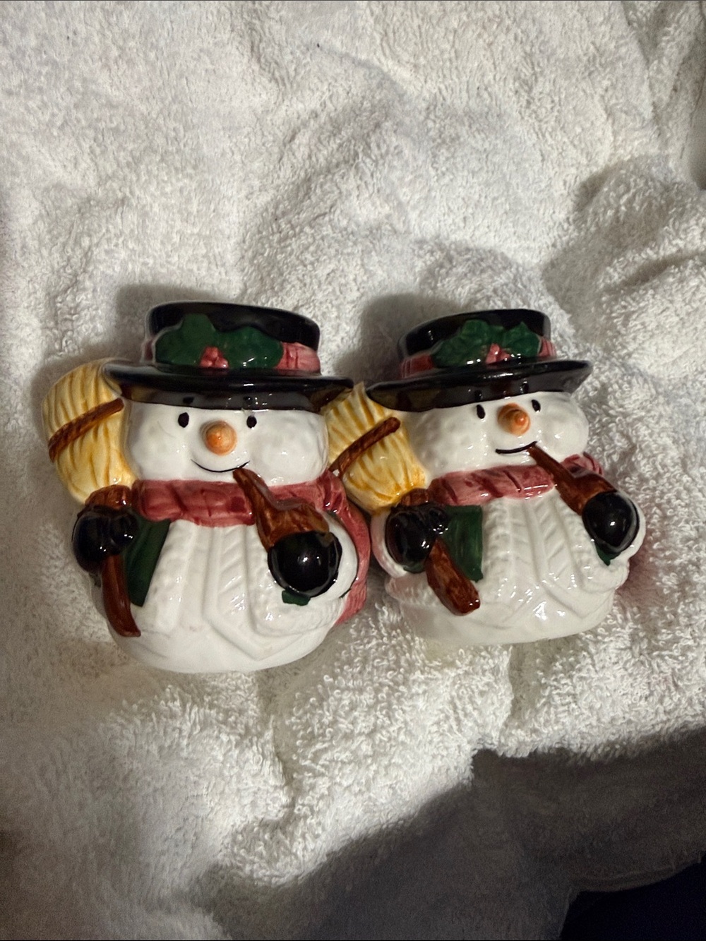 Ceramic Snowman Salt & Pepper Shaker Set - White, Black, Green, Red, Yellow